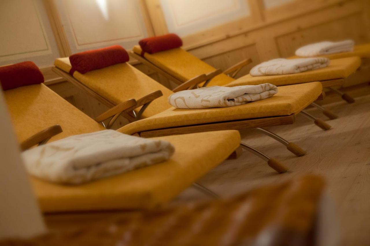 Hotel Jagdhof セルヴァ・ディ・ヴァル・ガルデーナ エクステリア 写真