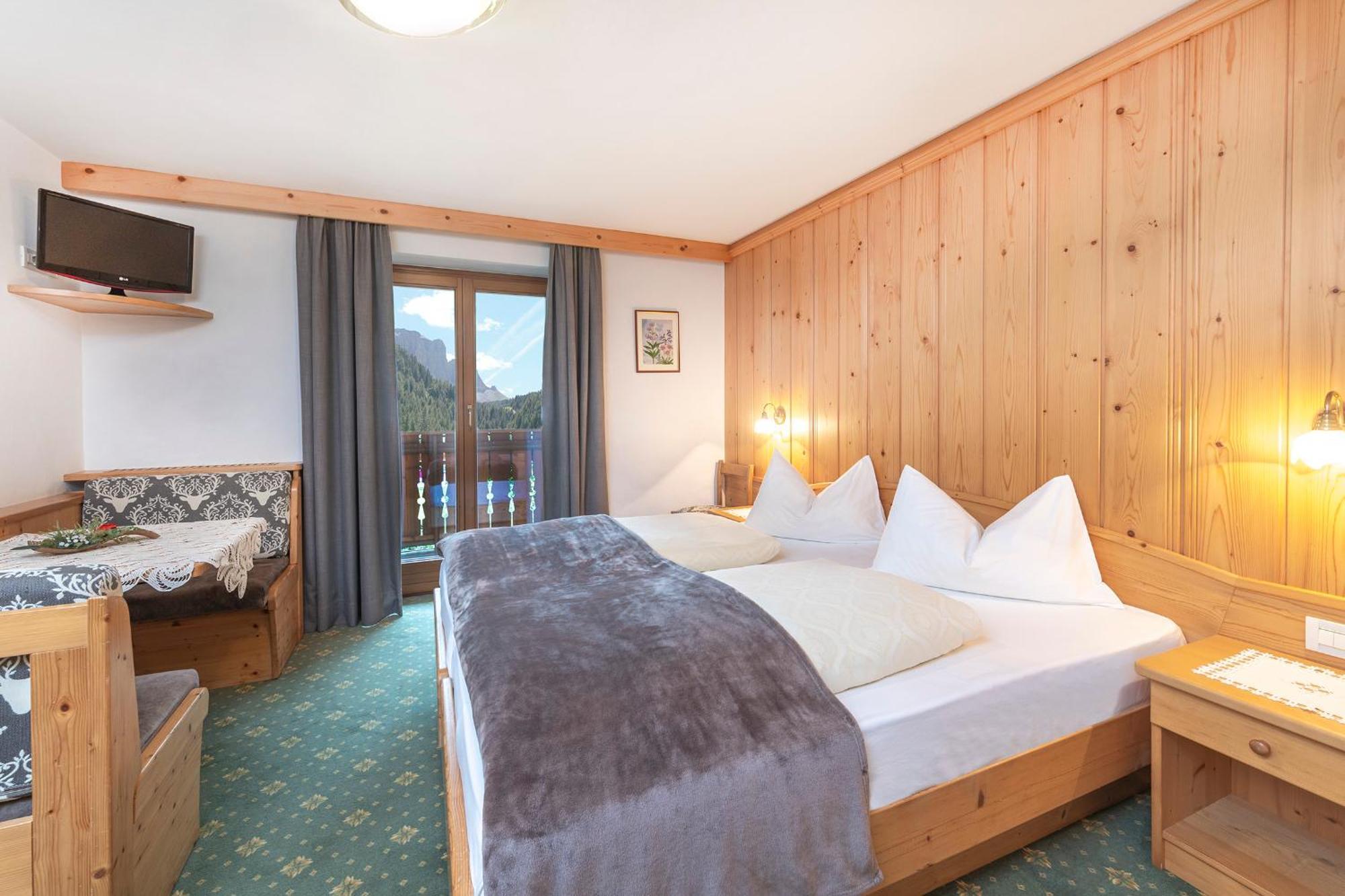 Hotel Jagdhof セルヴァ・ディ・ヴァル・ガルデーナ 部屋 写真